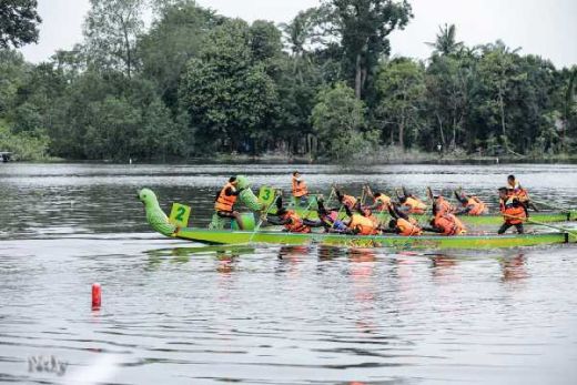 Tim Indonesia Kalahkan Tim Malaysia di Kejuaraan Siak Internasional Serindit Boat Race 2017