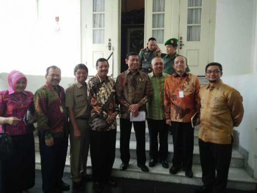 Usai Rapat dengan Presiden Jokowi, Gubernur Andi Rachman Kembali Tegas, Riau Harus Bebas Asap