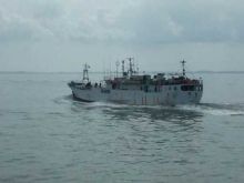 Kapal yang Diduga Bawa Sabu 3 Ton, Dipaksa Menepi ke Dermaga Bea Cukai Kepri