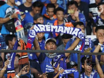 Aremania Dilibatkan Percantik Stadion Kanjuruhan