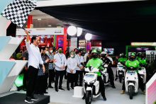 Jokowi Luncurkan Uji Coba Ekosistem Kendaraan Listrik Prakarsa Perusahaan-Perusahaan Ini