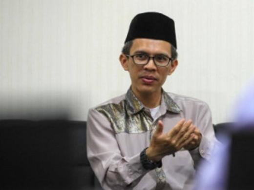 Cak Imin Usul Pemilu Ditunda, Ujang Komarudin: Rakyat harus Bersatu dan Melawan!