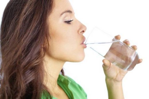 Biasakan Minum Air Putih di 8 Waktu Khusus Ini dan Rasakan Manfaatnya!