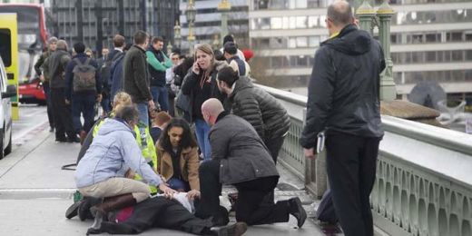 Serang Polisi, Pelaku Teror London Ditembak dan Tersungkur di Jalan Berbatu