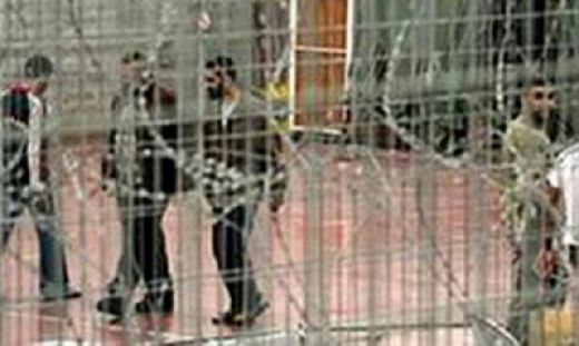 Pasukan Israel Rampas Alquran dan Larang Tahanan Palestina Shalat Jumat