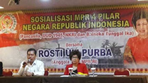 Rosti Uli Purba Ajak Guru Agama Kristen se-Riau, Menanamkan Empat Pilar MPR ke Anak Didik
