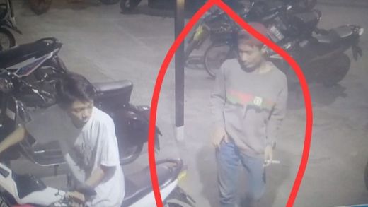 Aksi Pencurian Tiga Sepeda Motor di Warnet Terekam CCTV