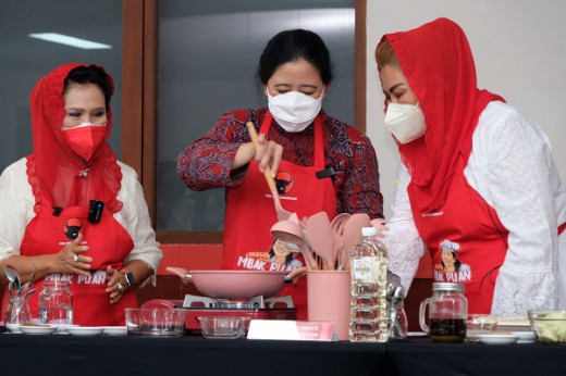 Begini Gaya Puan Maharani saat Ikut Demo Masak Bareng Isteri-isteri Anggota DPR
