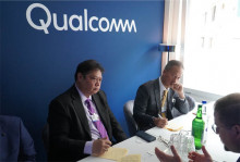 Perluas Peluang Investasi di Bidang Digital, Menko Airlangga Bertemu dengan CEO Qualcomm