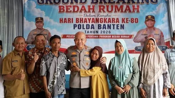 Kapolda Banten Bantu Warga Sulap Rumah Warga Lebih Layak