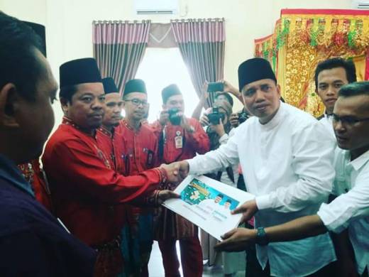 Tanpa Calon Bupati, Khairuddin Mendaftar ke KPU Kampar