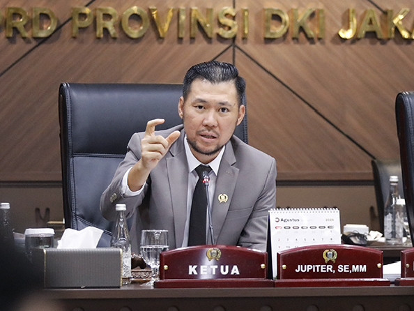 Parkir Liar Menjamur di Jakarta, Pansus Soroti Trotoar Jadi Lahan Parkir