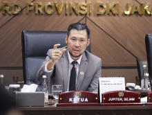 Parkir Liar Menjamur di Jakarta, Pansus Soroti Trotoar Jadi Lahan Parkir