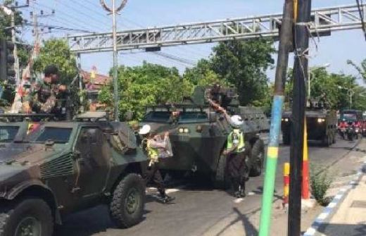 Konvoi Mobil TNI Dihentikan Personil Polres, Ada Apa Ya?
