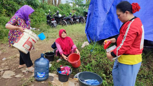 Pengungsi Gempa di Kampung Baru Kaso Cianjur Butuh Air Bersih dan Penerangan