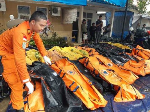 Update Korban Tsunami, 168 Orang Meninggal, 745 luka-luka dan 30 Orang Hilang