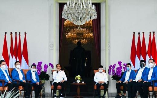 Ternyata Ini Makna Jaket Biru yang Dikenakan 6 Menteri Baru Jokowi