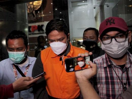 Fakta Sidang, KPK Ungkap Bupati Kuansing Berupaya Melarikan Diri Naiki Mobil Berpelat Nomor Palsu
