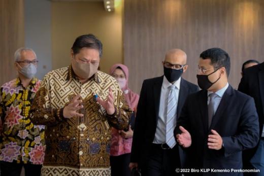 Gelar Pertemuan, Menko Airlangga dan Menteri Lee Bahas Rencana Ekspor Energi EBT ke Singapura