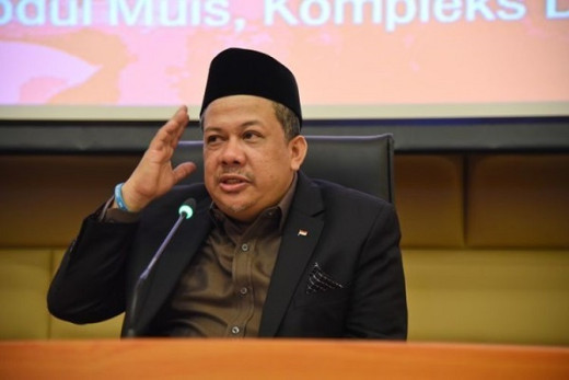 Fahri Hamzah: Bukannya Awasi Eksekutif, Anggota Dewan Malah jadi Penyalur Bansos