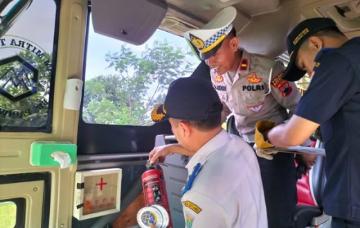Pastikan Kesiapan Angkut Pemudik, Sejumlah Bus di Batang Diperiksa Petugas