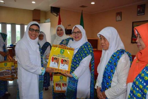Septina Primawati Dilantik Menjadi Ketua PW BKMT Provinsi Riau di Inhu