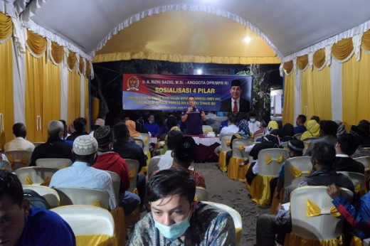Sosialisasi di Kediri, Ahmad Rizki Sadig Paparkan Makna Ramadhan dan Empat Pilar MPR