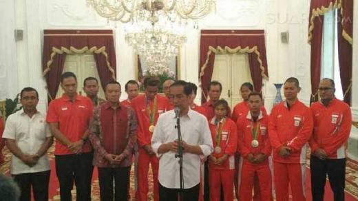 Sambut Pahlawan Olimpiade, Presidan Jokowi Ingatkan Imam Nahrawi Supaya Fokus