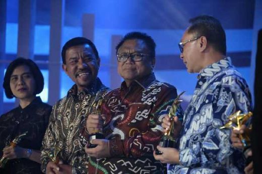 Malam Ini, Wakil Ketua MPR RI Oesman Sapta Terima Anugerah Utama Gatra Kencana 2018