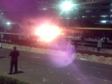 Demo Tolak RKUHP, Pintu Tol Depan Gedung DPR RI Dibakar
