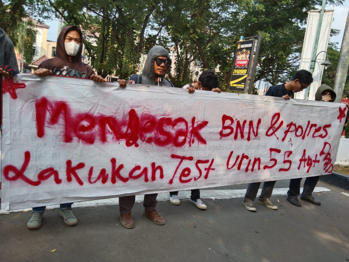 Mahasiswa Desak Legislator DPRD Kabupaten Bekasi Dites Narkoba