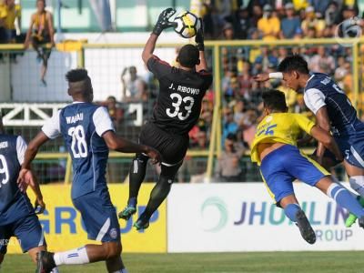 Arema FC Tundukkan Barito Putera