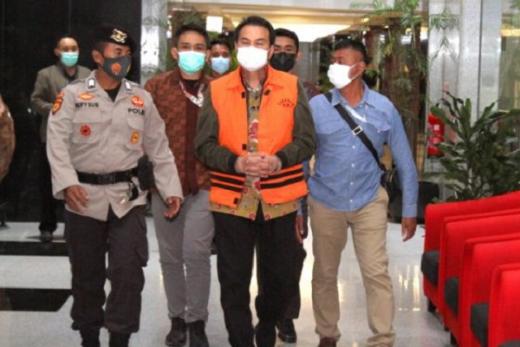 Azis Syamsuddin Dituntut 4 Tahun 2 Bulan Bui, MAKI: Terlalu Ringan!