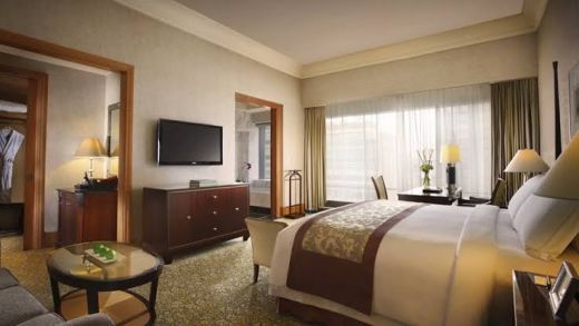 Wow! Beberapa Hotel Ketiban Durian Runtuh, Raja Salman Sewa Kamar Senilai Rp133 Juta