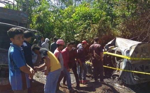 5 Karyawan Bank di Jambi Tewas saat Mobil yang Ditumpangi Terbakar Usai Tabrakan dengan Truk