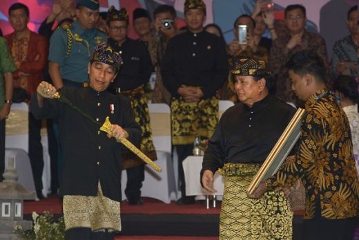 Survei Charta Politika: Prabowo Belum Pengalaman, Jokowi Tak Bisa Dipercaya