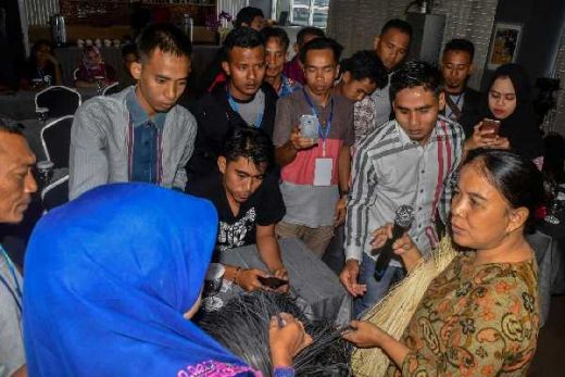 Pelaku Ekonomi Kreatif Sambut Baik Pelatihan Kriya Tajaan Dispar Riau