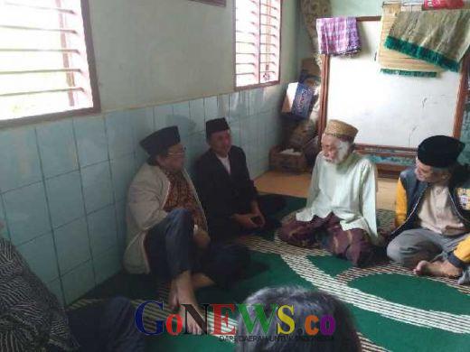 Sowan ke Kediama KH Muhtadi Dimyathi, Osman Sapta: Banten Harus Bangga Punya Tokoh Pemersatu Umat