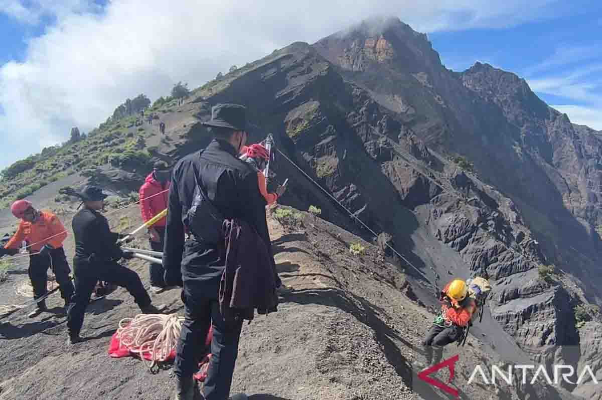 Terpeleset di Jalur Rinjani, Pendaki Asal Brasil Tewas di Kedalaman 600 Meter