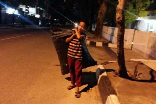 Cerita Ucok, Bocah Pemulung di Pekanbaru, Pernah Diusir Karyawan SPBU karena Dikira Pengemis