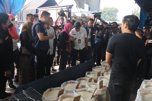Satgas Pangan Polda Metro Jaya Sidak Pasar Induk Cipinang, Awasi Peredaran Beras Oplosan