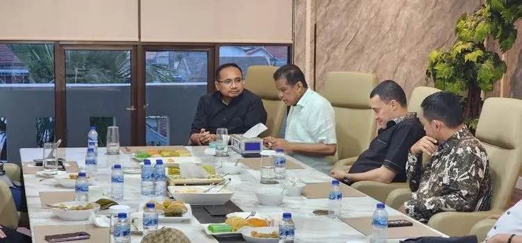 Jamaah Haji Jadi Korban Polemik Kuota, Publik Desak KPK Usut Tuntas
