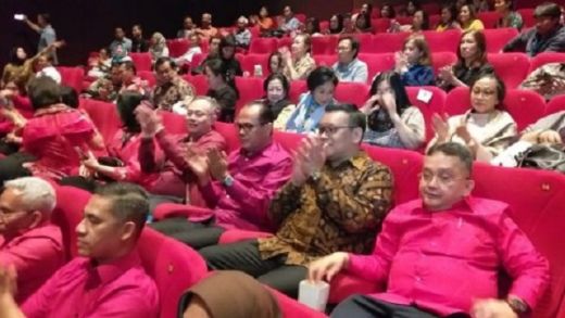 Lihat Acting Puan di Film Naga Bonar Reborn, Megawati dan Elite PDIP Nobar di Senayan