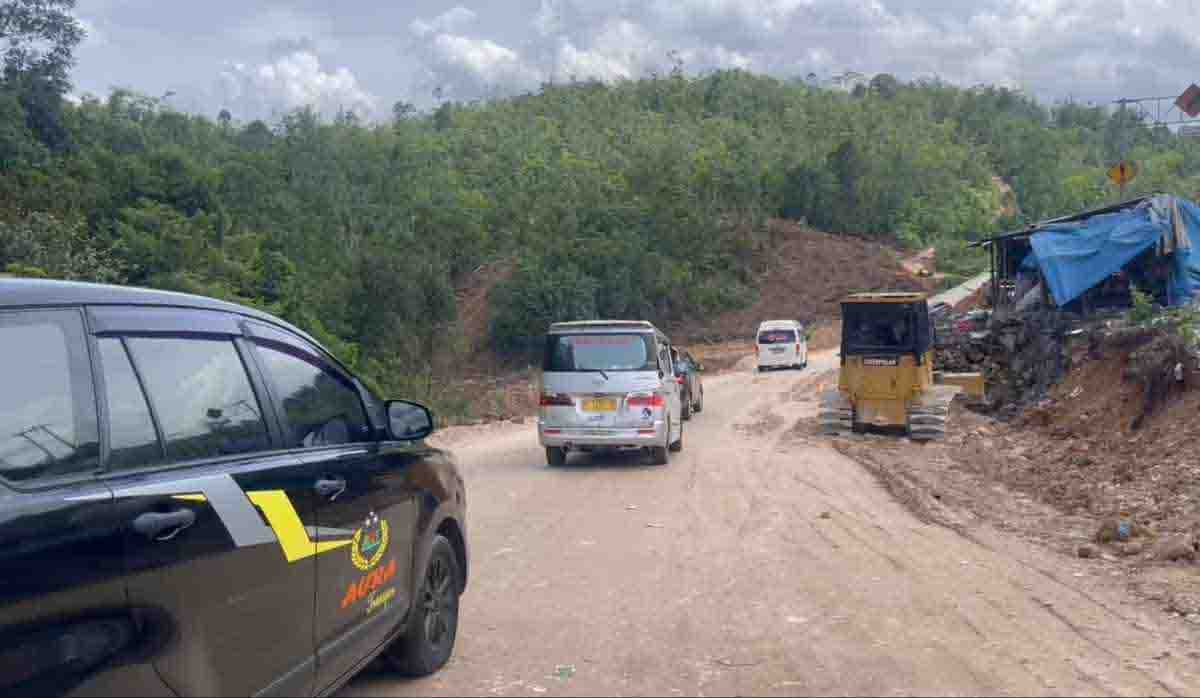 Ada Kerusakan Jembatan, Jalur Riau - Sumbar Putus