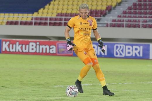 Hendro Kartiko Tingkatkan Performa Kiper