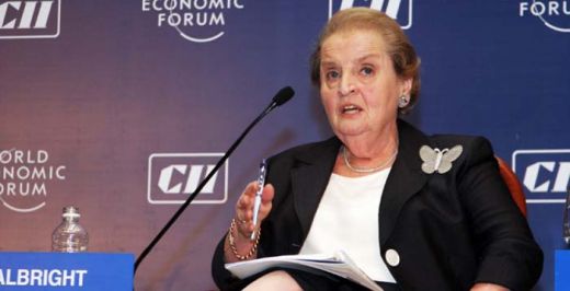 Lawan Kebijakan Trump, Mantan Sekretaris Negara AS Madeleine Albright Nyatakan Siap Masuk Islam