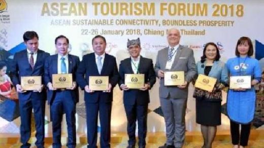 Sempat Diterpa Isu Foto Hot, Azwar Anas Antarkan Banyuwangi Raih Penghargaan Pariwisata ASEAN