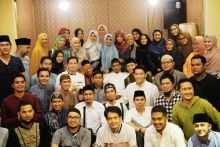 Saat 100 Artis Indonesia Berkumpul dalam Kajian Ustad Abdul Somad, Ini yang Terjadi