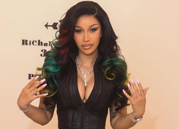 Cardi B Jawab Keraguan Usai Melahirkan, Tiket Tur Konsernya Sold Out