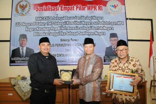 HNW: Dua Tokoh Sumatera Barat Ikut Menyelamatkan NKRI